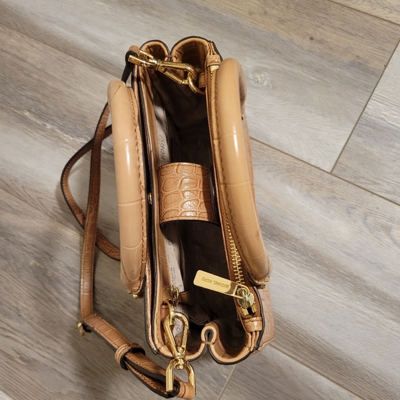 MICHAEL KORS Embossed Croc Handbag - Picture 4 of 7